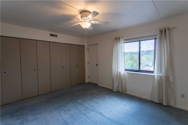 416 Isabella St 303, Oakmont, PA 15139