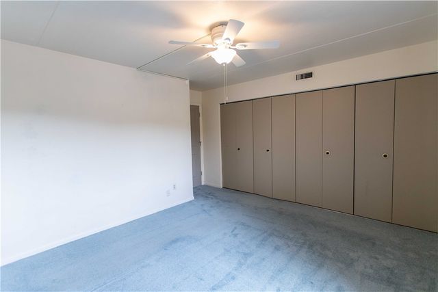 416 Isabella St 303, Oakmont, PA 15139