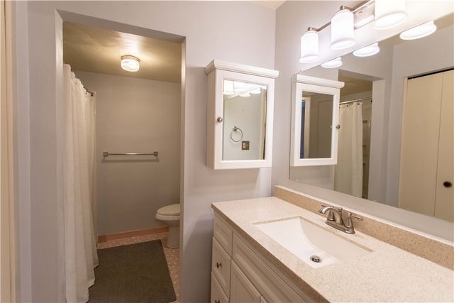 416 Isabella St 303, Oakmont, PA 15139