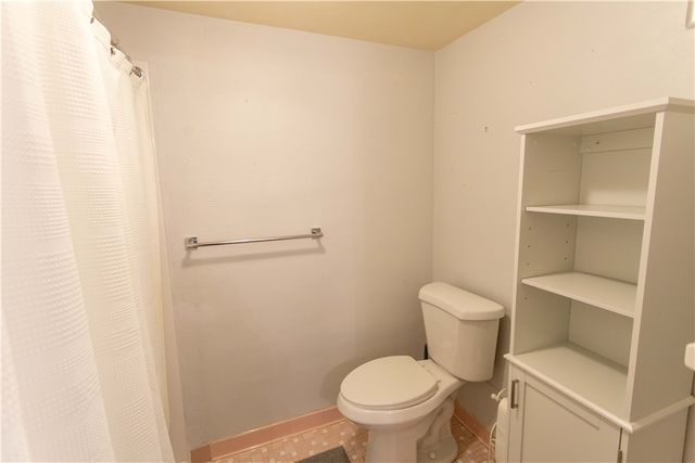 416 Isabella St 303, Oakmont, PA 15139