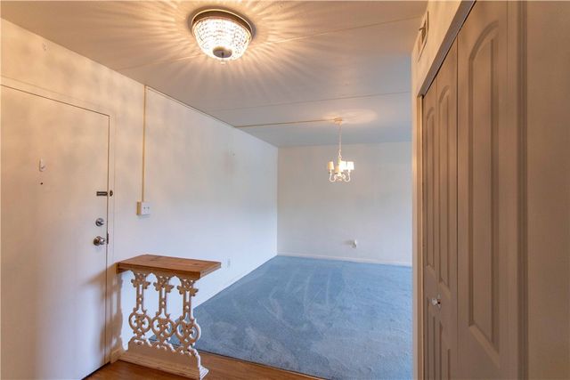 416 Isabella St 303, Oakmont, PA 15139