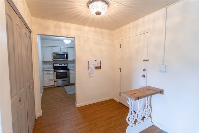 416 Isabella St 303, Oakmont, PA 15139