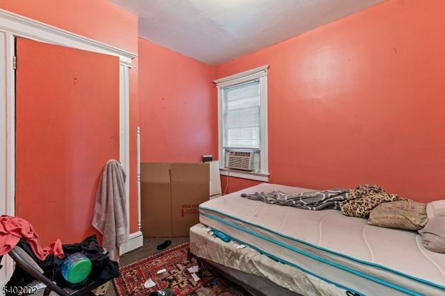 86 Clendenny Ave, Jersey City, NJ 07304