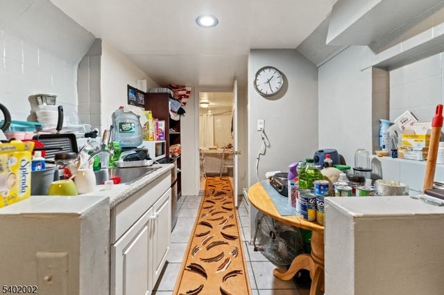 86 Clendenny Ave, Jersey City, NJ 07304