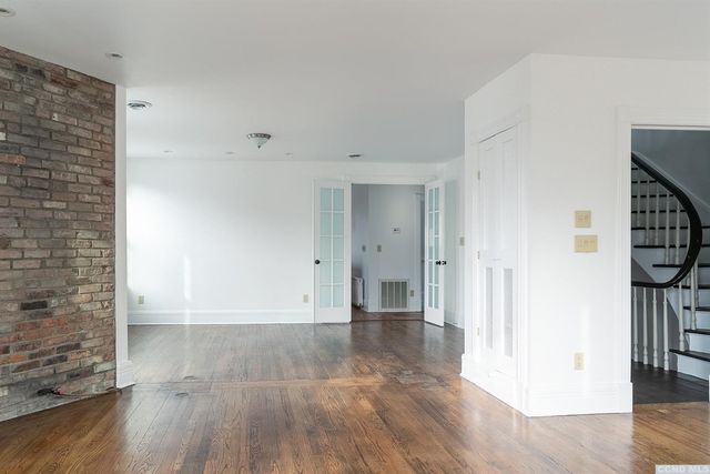 11 S South 6th Street, Hudson, NY 12534