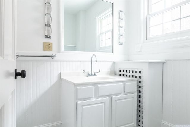 11 S South 6th Street, Hudson, NY 12534