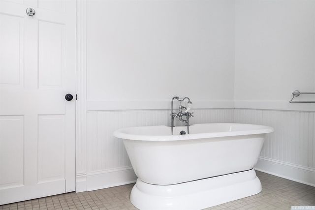 11 S South 6th Street, Hudson, NY 12534