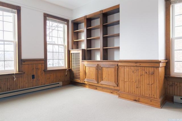 11 S South 6th Street, Hudson, NY 12534