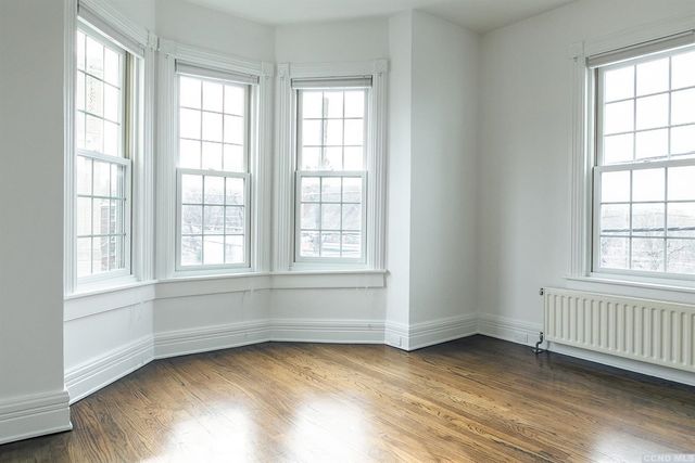 11 S South 6th Street, Hudson, NY 12534