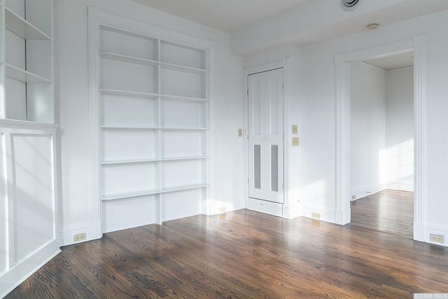 11 S South 6th Street, Hudson, NY 12534