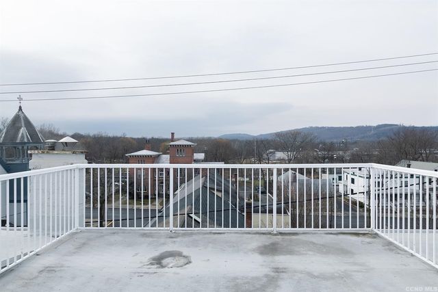 11 S South 6th Street, Hudson, NY 12534