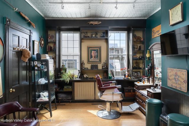 11 S South 6th Street, Hudson, NY 12534