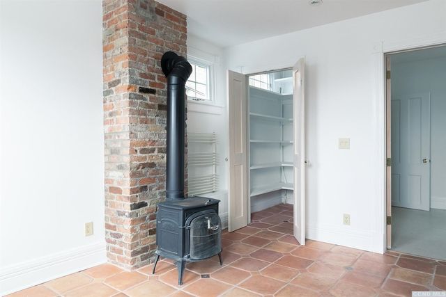 11 S South 6th Street, Hudson, NY 12534