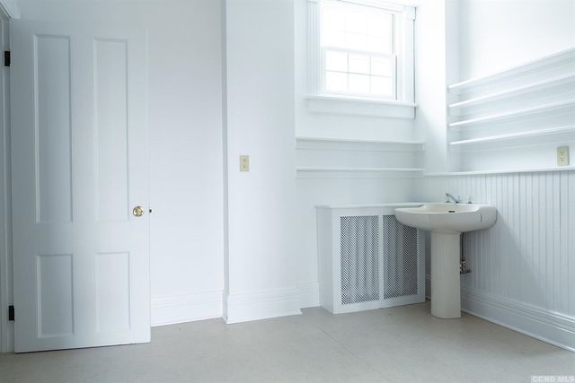 11 S South 6th Street, Hudson, NY 12534