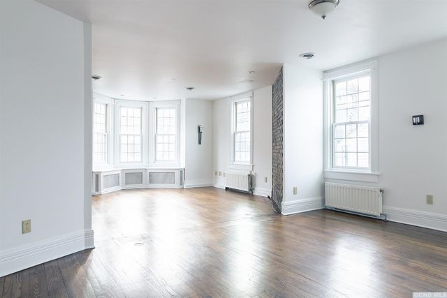 11 S South 6th Street, Hudson, NY 12534