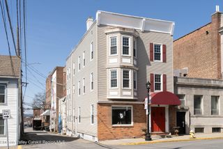 11 S South 6th Street, Hudson, NY 12534
