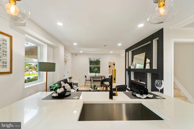 5302 THE ALAMEDA, Baltimore, MD 21239