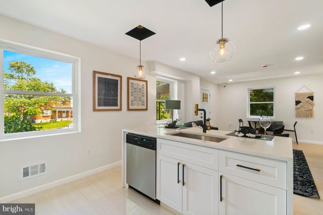 5302 THE ALAMEDA, Baltimore, MD 21239