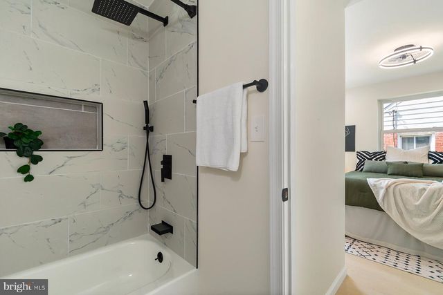 5302 THE ALAMEDA, Baltimore, MD 21239