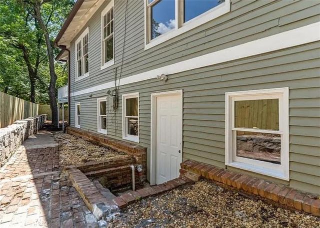 636 Lawton Street B, Atlanta, GA 30310