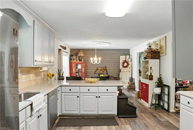 115 Royal Oak CT, Suffolk, VA 23434