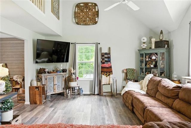 115 Royal Oak CT, Suffolk, VA 23434