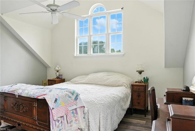 115 Royal Oak CT, Suffolk, VA 23434