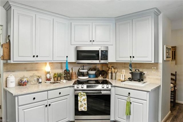 115 Royal Oak CT, Suffolk, VA 23434