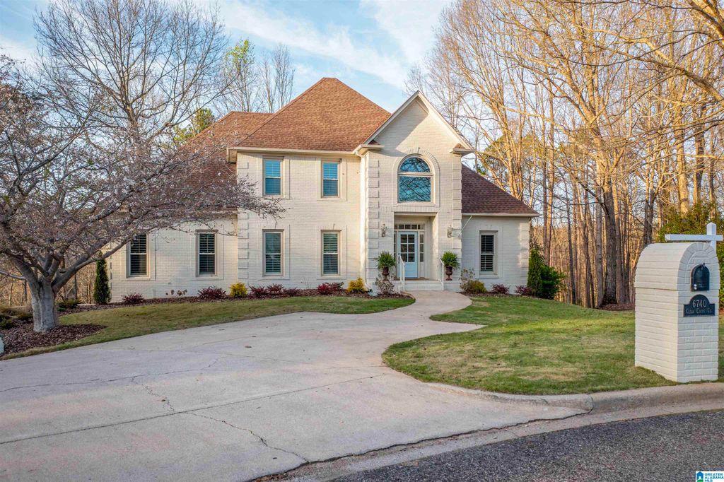 6740 CLEAR CREEK CIRCLE, Trussville, AL 35173