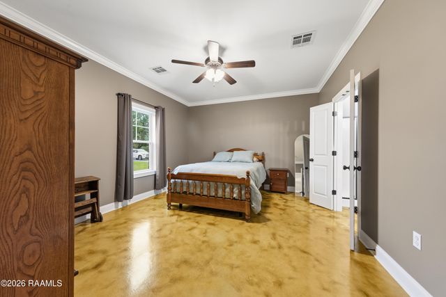 1111 Lady Of The Lake Road, St. Martinville, LA 70582