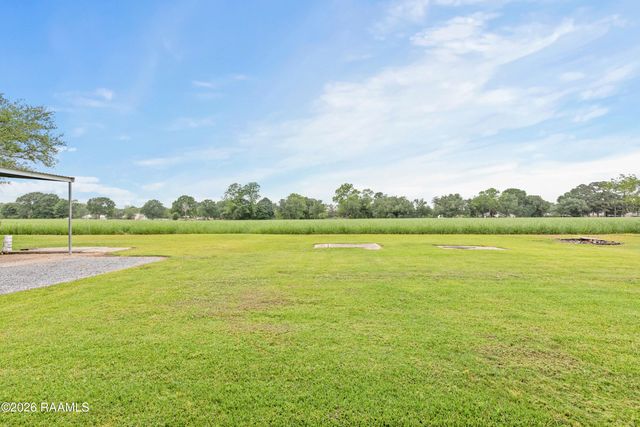 1111 Lady Of The Lake Road, St. Martinville, LA 70582
