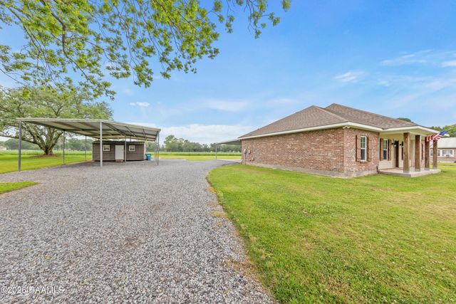 1111 Lady Of The Lake Road, St. Martinville, LA 70582
