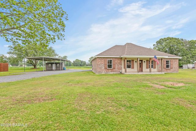 1111 Lady Of The Lake Road, St. Martinville, LA 70582