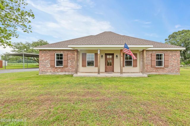 1111 Lady Of The Lake Road, St. Martinville, LA 70582