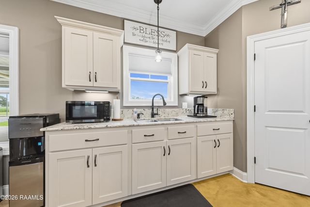 1111 Lady Of The Lake Road, St. Martinville, LA 70582