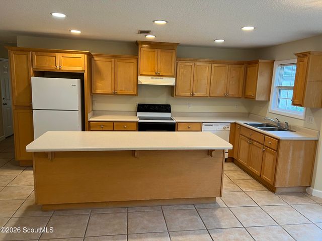 185 Drew Circle, Brunswick, GA 31525