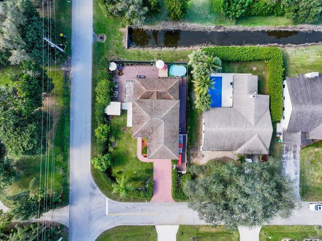 2151 NW 121st Avenue, Plantation, FL 33323