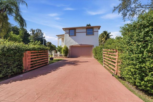 2151 NW 121st Avenue, Plantation, FL 33323