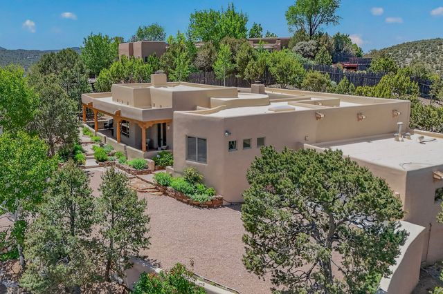 850 Paseo De Don Carlos, Santa Fe, NM 87501