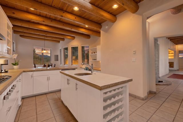 850 Paseo De Don Carlos, Santa Fe, NM 87501