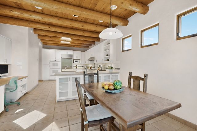 850 Paseo De Don Carlos, Santa Fe, NM 87501