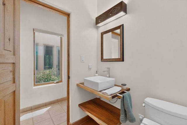 850 Paseo De Don Carlos, Santa Fe, NM 87501