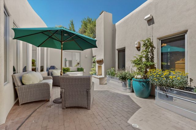 850 Paseo De Don Carlos, Santa Fe, NM 87501
