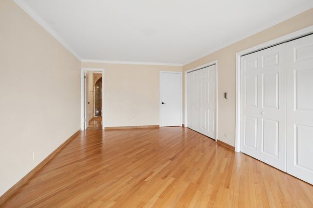 400 Ascot Drive 1E, Park Ridge, IL 60068