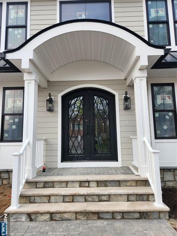 86 Azalea Street, Paramus, NJ 07652