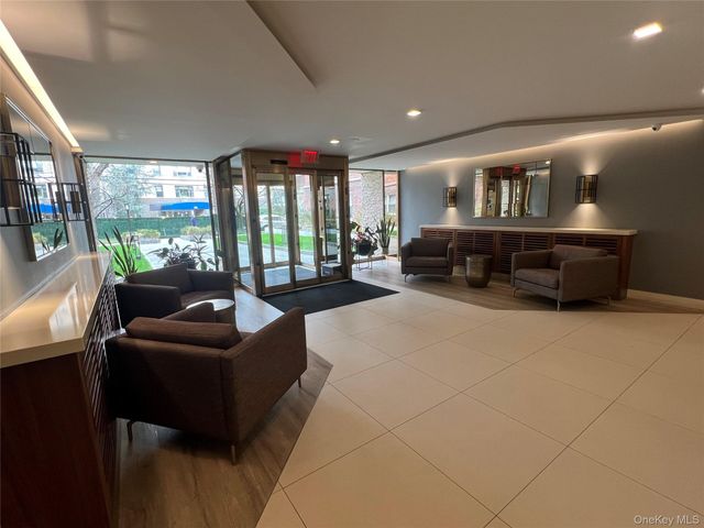 120 E Hartsdale Avenue 1-R, Hartsdale, NY 10530