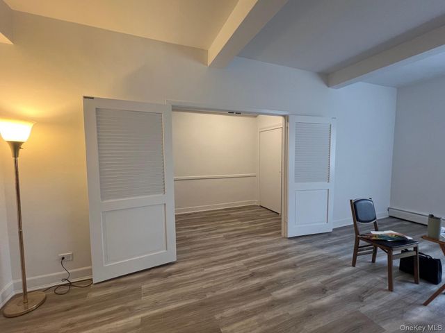 120 E Hartsdale Avenue 1-R, Hartsdale, NY 10530