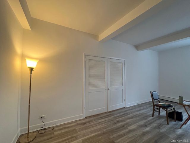 120 E Hartsdale Avenue 1-R, Hartsdale, NY 10530