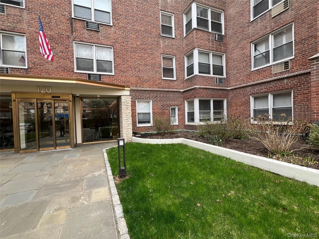 120 E Hartsdale Avenue 1-R, Hartsdale, NY 10530