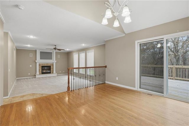 701 Tomahawk Court, Smithville, MO 64089